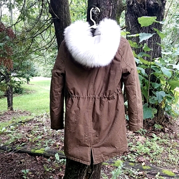 Coat Fall/Early Winter - Picture 3 of 12